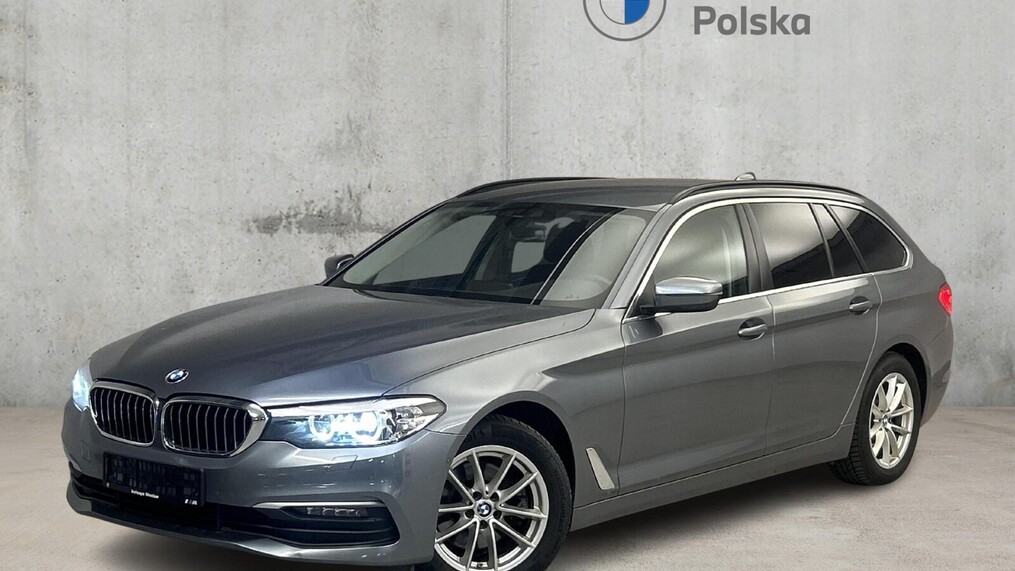 BMW Serii 5, 520
