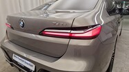BMW Serii 7, 740