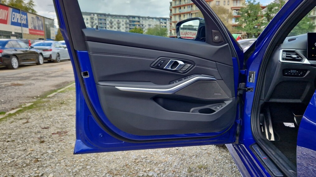 BMW Seria 3, 340