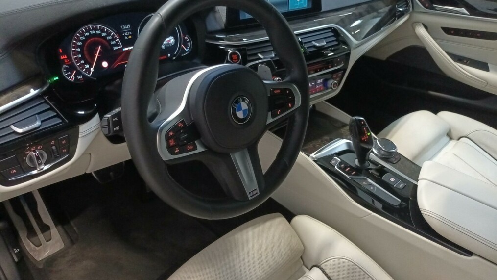 BMW Serii 5, 550