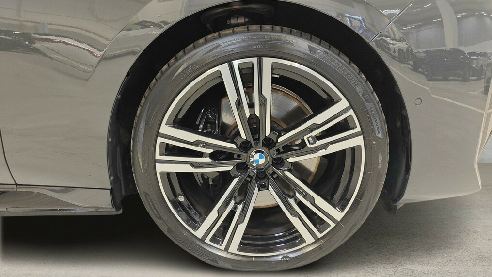 BMW Seria 7, 760