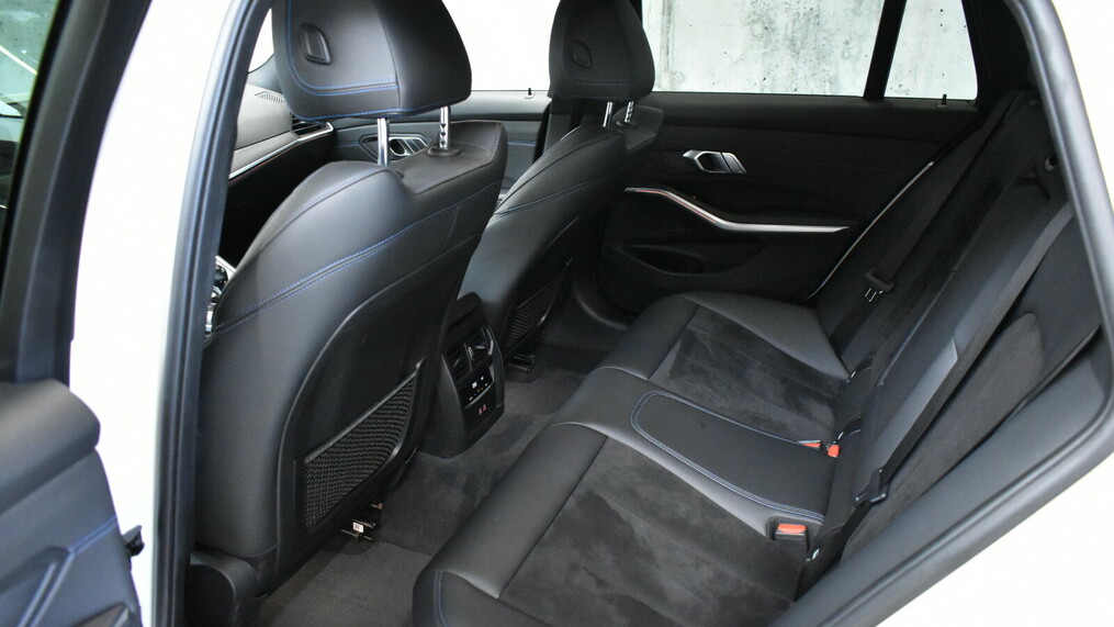 BMW Seria 3, 320