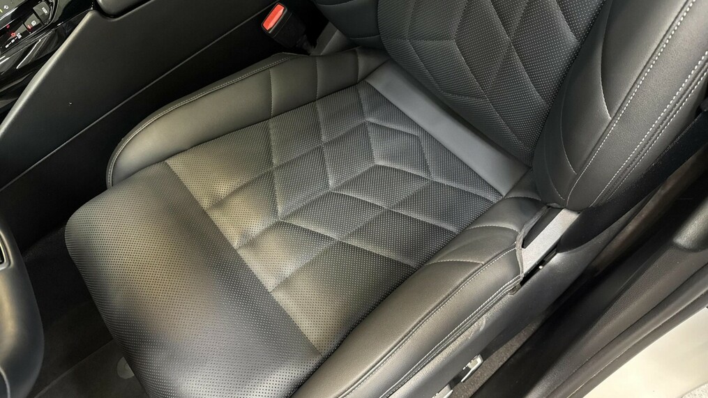 BMW Serii 5, 520