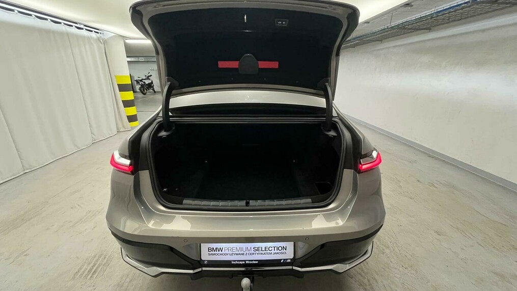 BMW Seria 7 740