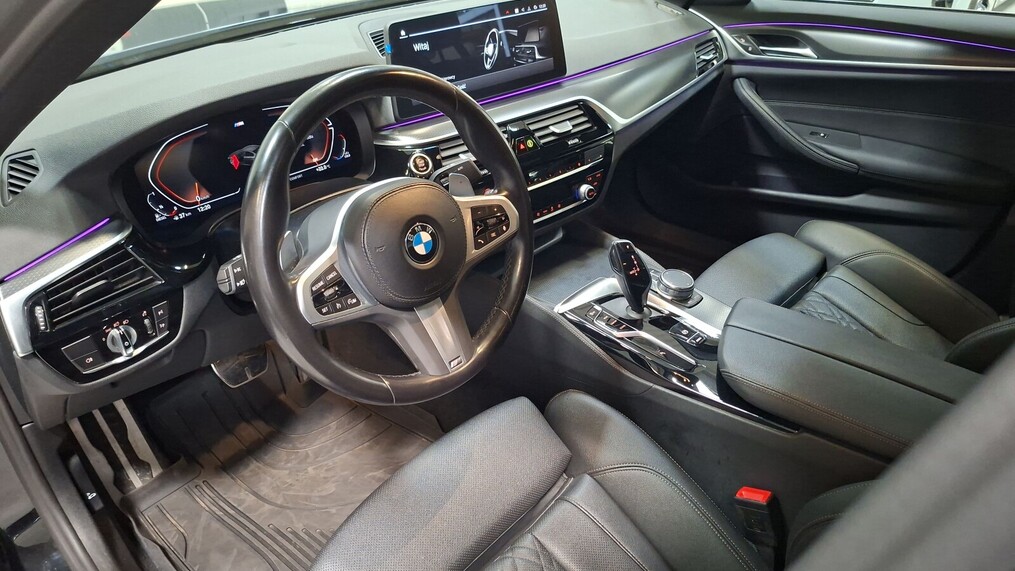 BMW Serii 5, 520