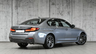 BMW Serii 5, 530