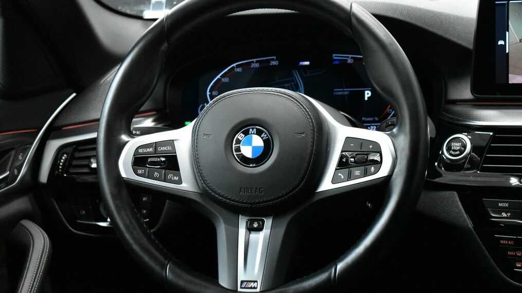BMW Serii 5, 520