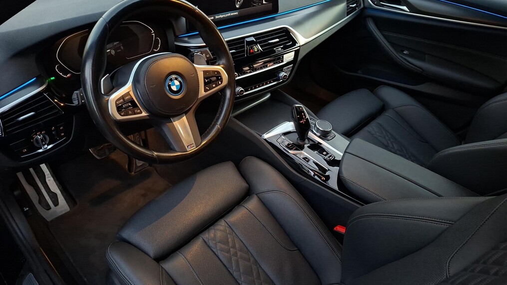 BMW Serii 5, 530