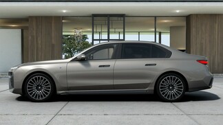 BMW Seria 7 740