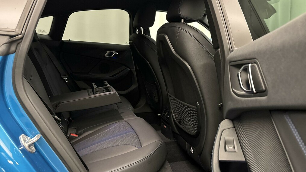 BMW Seria 2 218