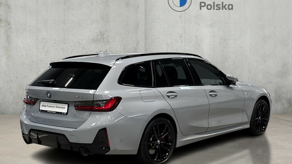 BMW Serii 3, 330