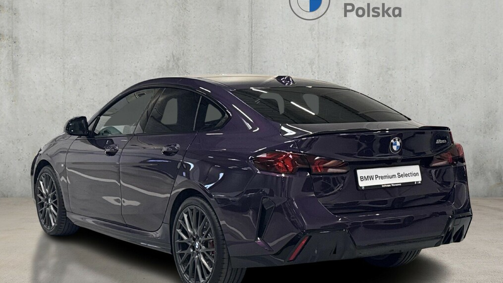 BMW Serii 2, 220