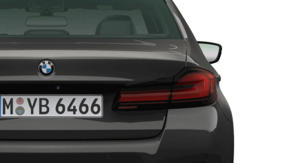 BMW Serii 5, 530