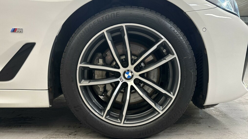 BMW Serii 5, 530
