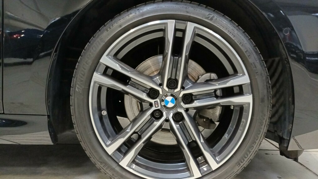 BMW Serii 2, 218