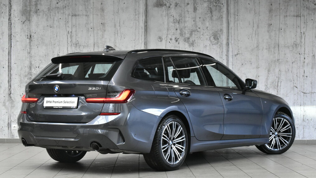 BMW Serii 3, 330