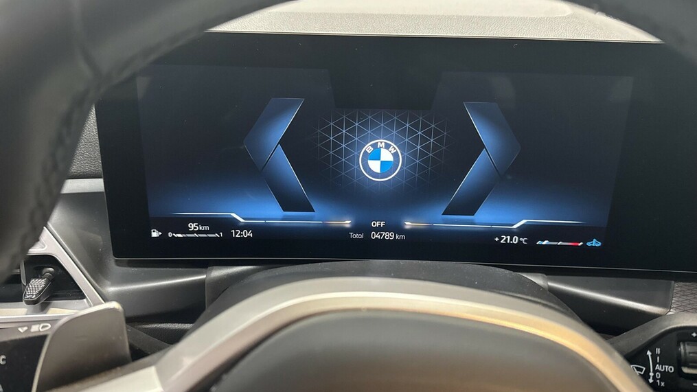BMW Serii 3, 330