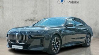 BMW Serii 7, 740