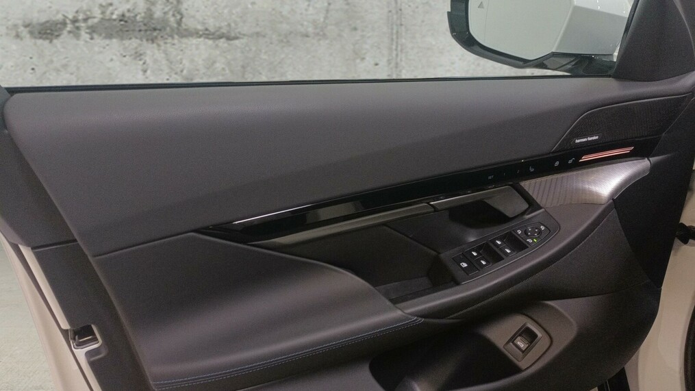 BMW Serii 5, 520