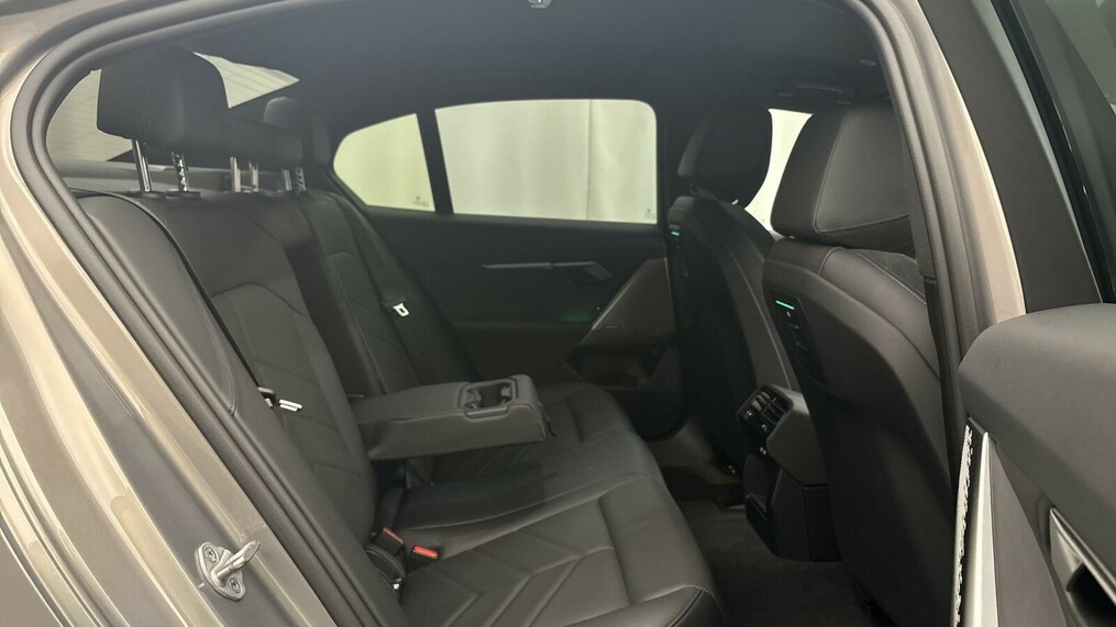 BMW Seria 5, 520