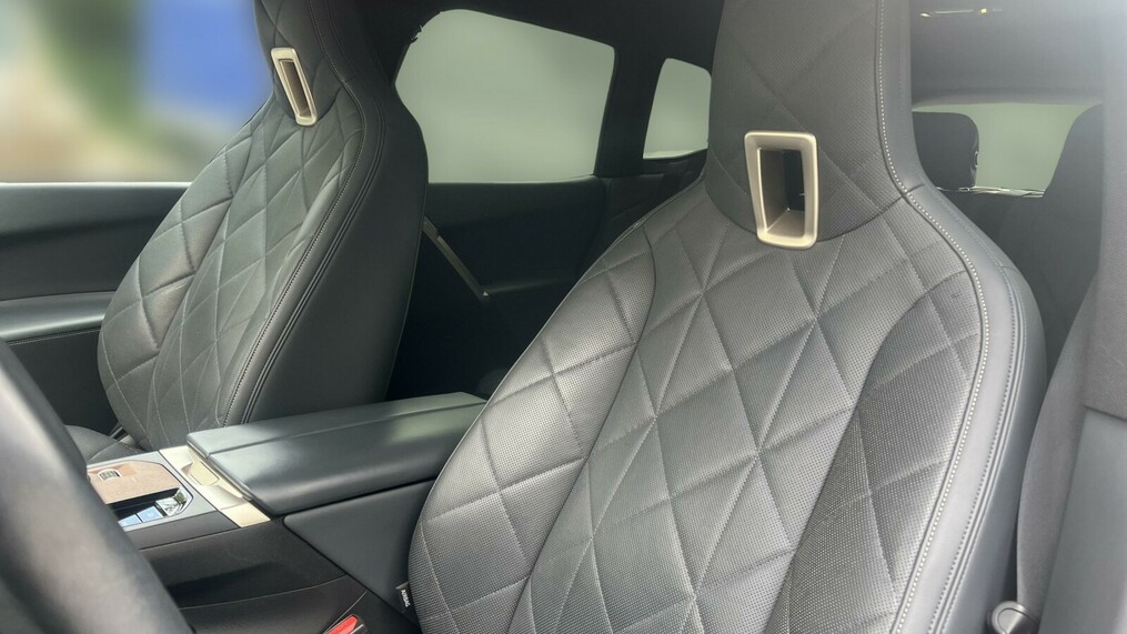 BMW iX