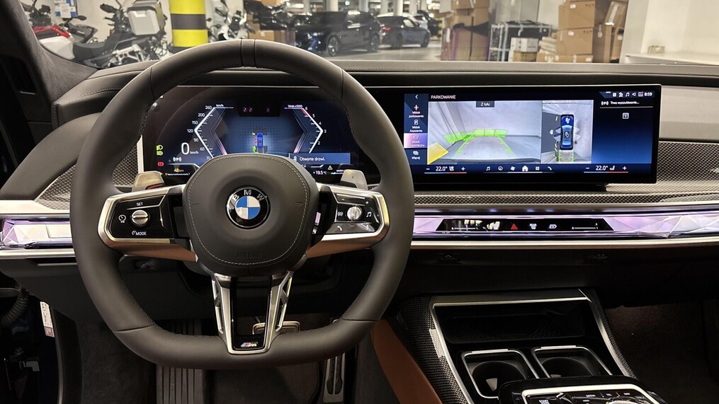 BMW Serii 7, 740