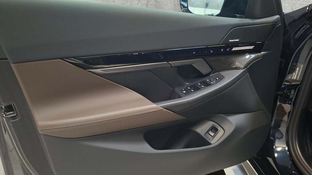 BMW Serii 5, 520