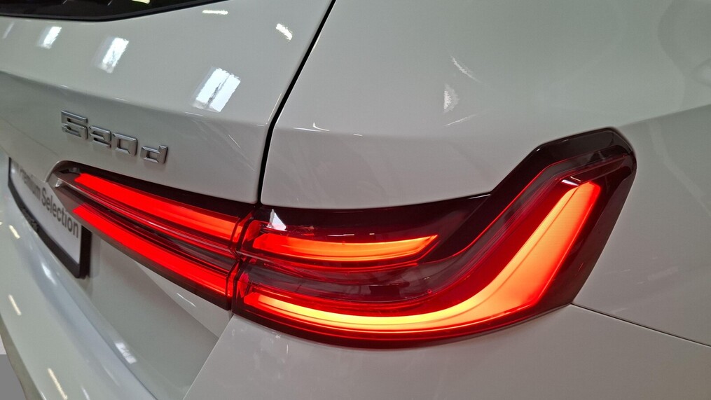 BMW Serii 5, 520