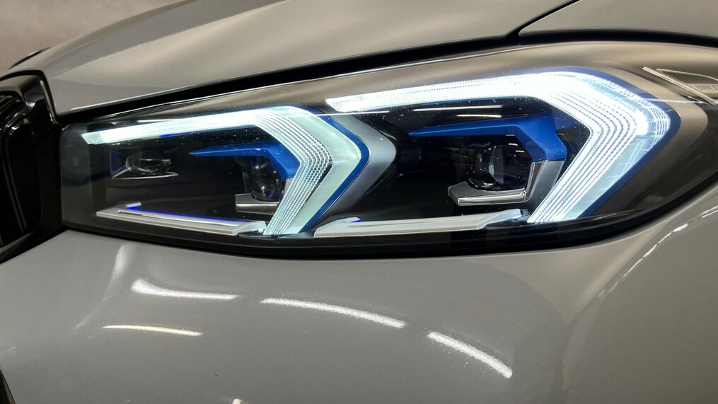 BMW Serii 3, 320