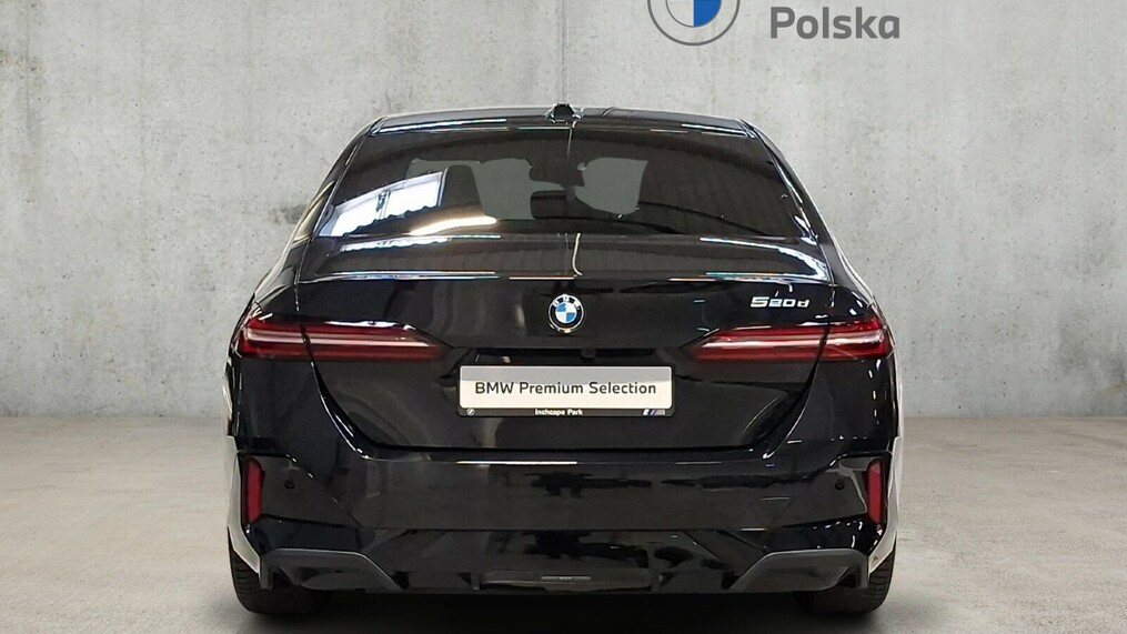 BMW Serii 5, 520