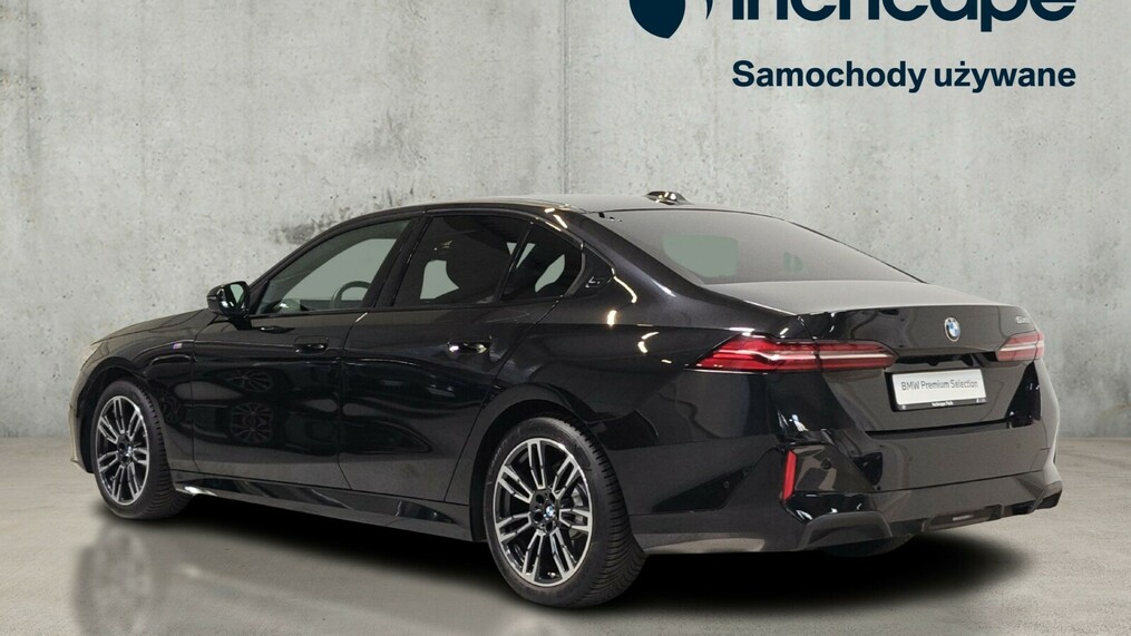 BMW Serii 5, 520