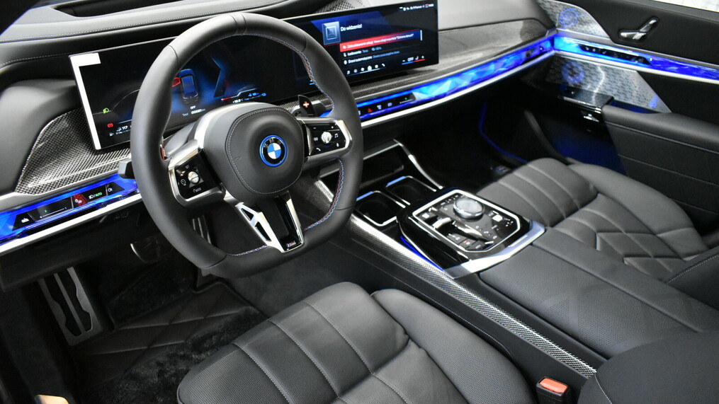 BMW Serii 7, 760