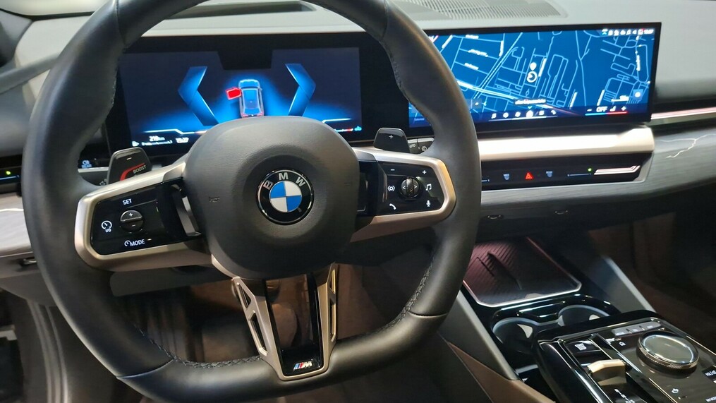 BMW Serii 5, 520