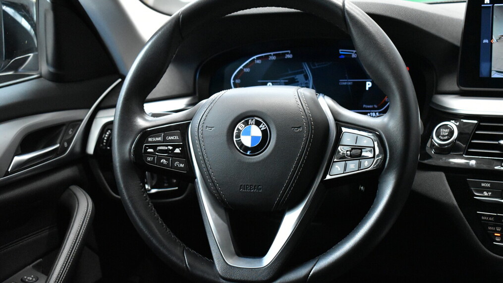 BMW Serii 5, 520