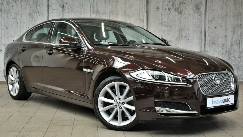 Jaguar XF
