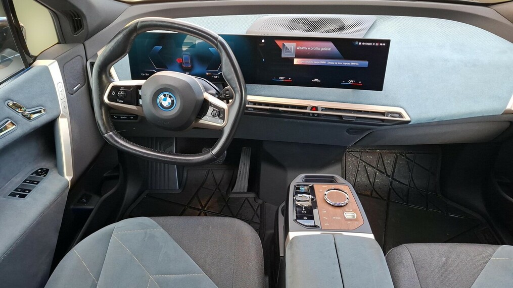 BMW iX
