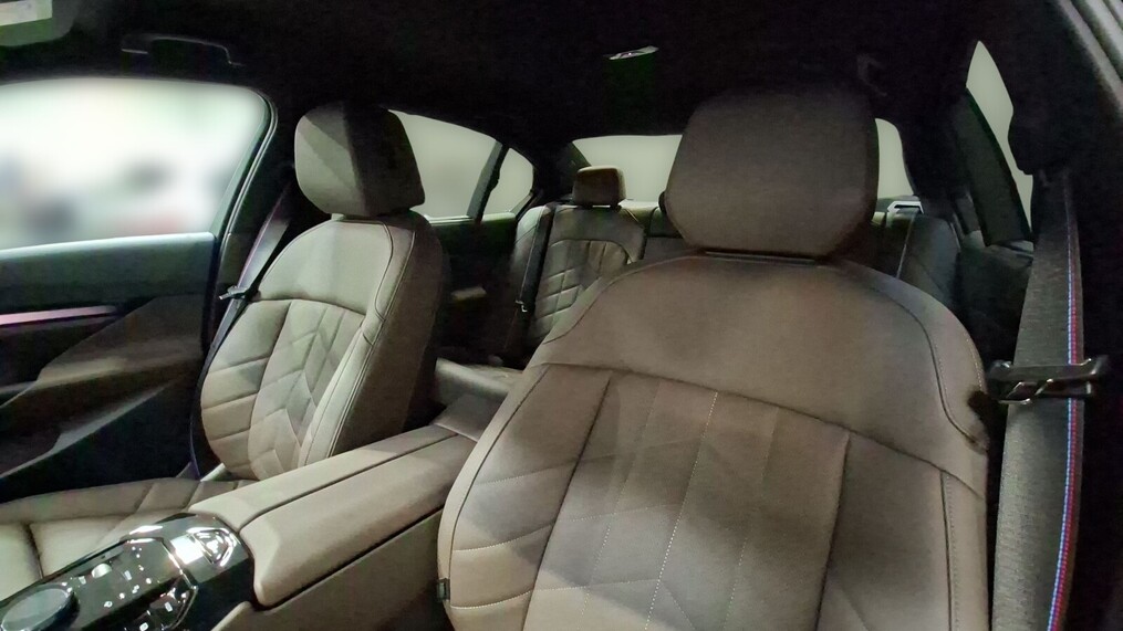 BMW Serii 5, 520