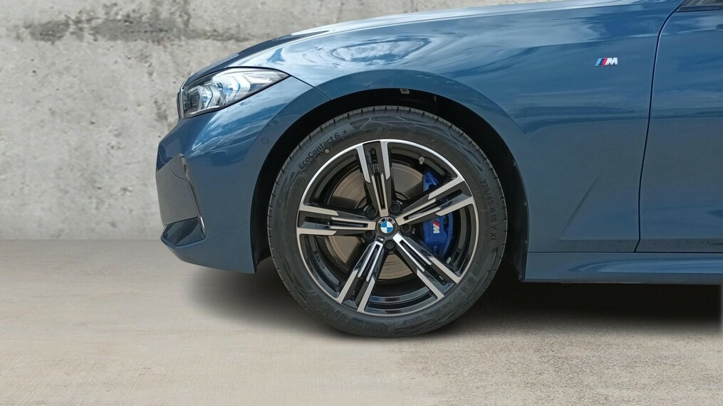 BMW Serii 3, 330