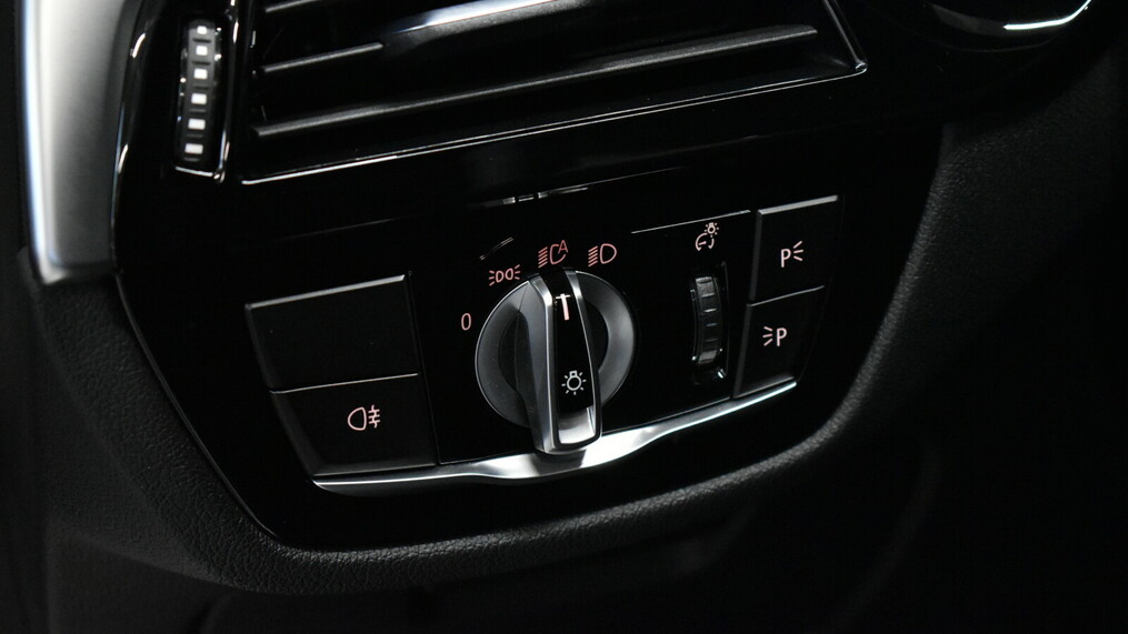BMW Serii 5, 520