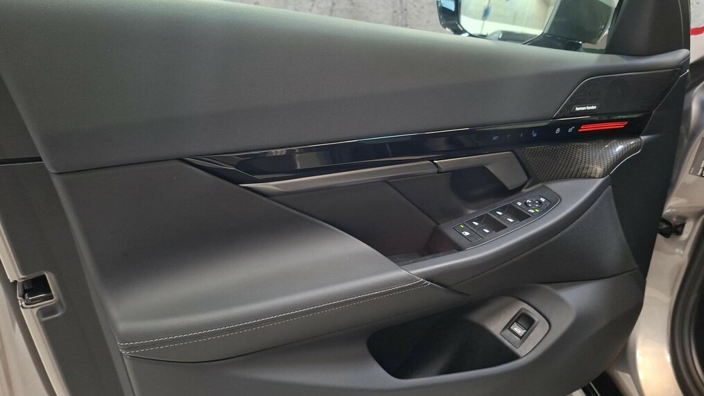 BMW Serii 5, 520
