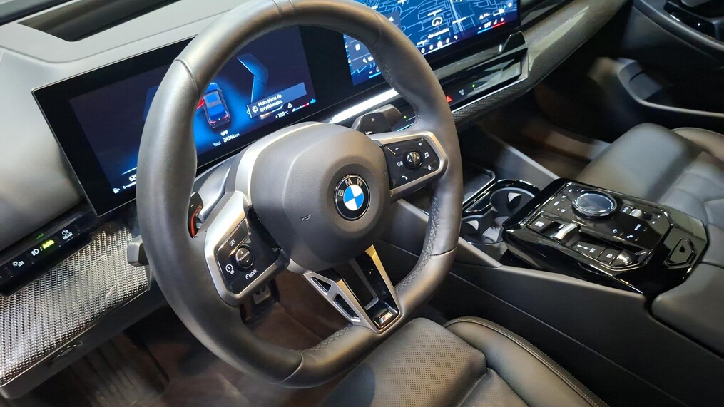 BMW Serii 5, 520