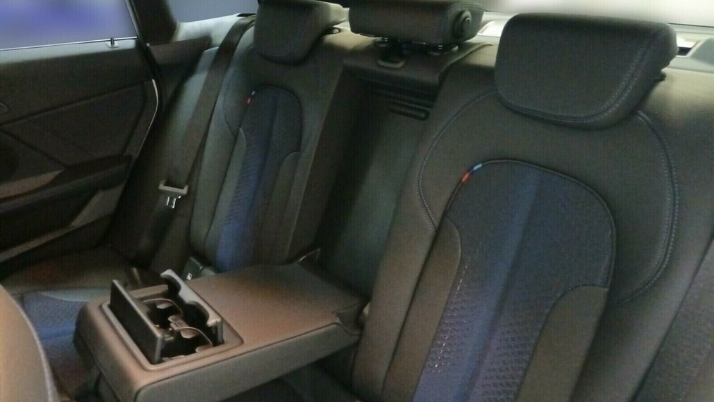 BMW Serii 2, 218