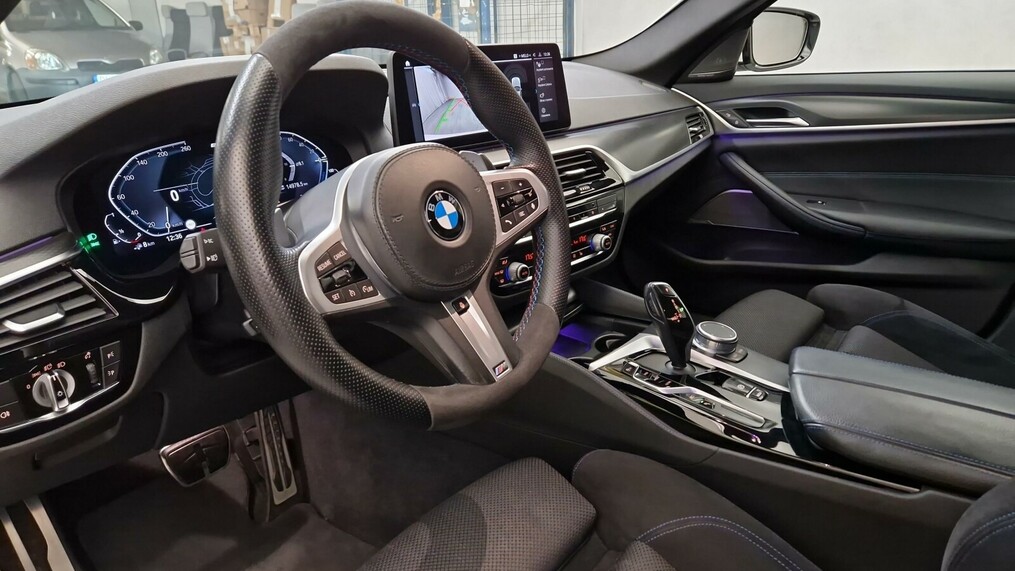 BMW Seria 5, 530