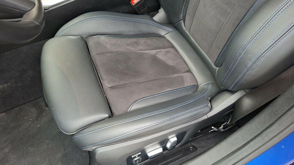 BMW Serii 3, 330