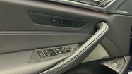 BMW Serii 5, 530