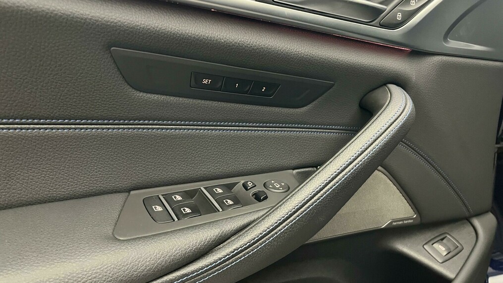 BMW Serii 5, 530