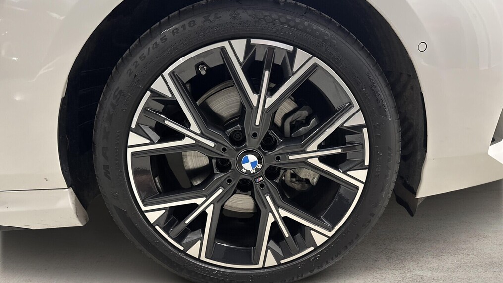 BMW Serii 2, 220