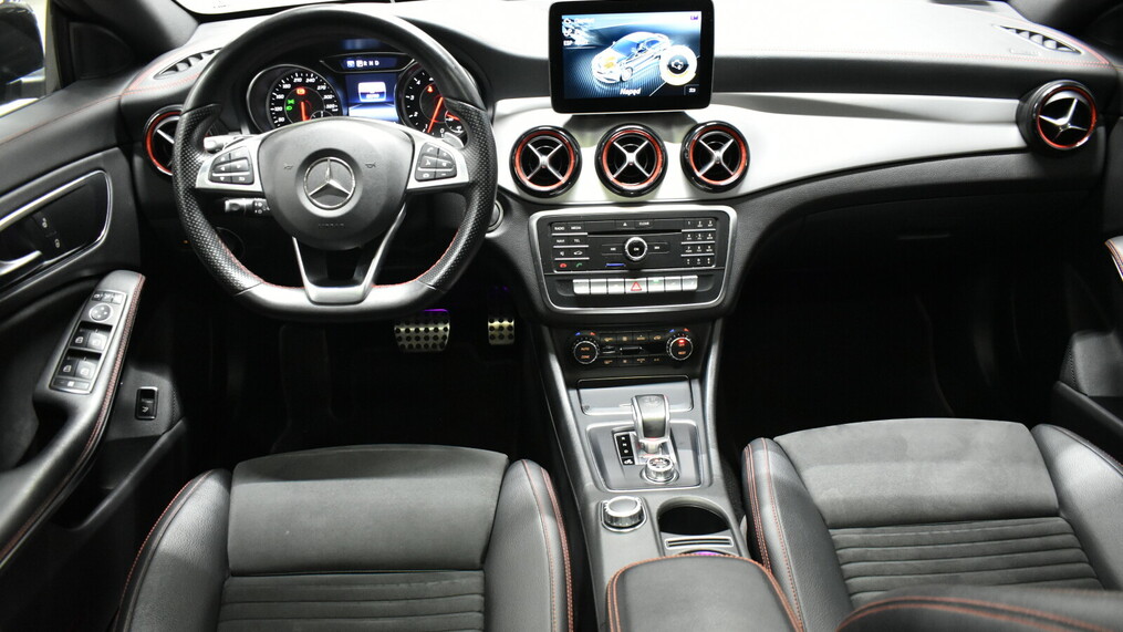 Mercedes-Benz CLA 45 AMG
