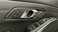 BMW Serii 3, 320