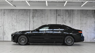 BMW Serii 7, 760